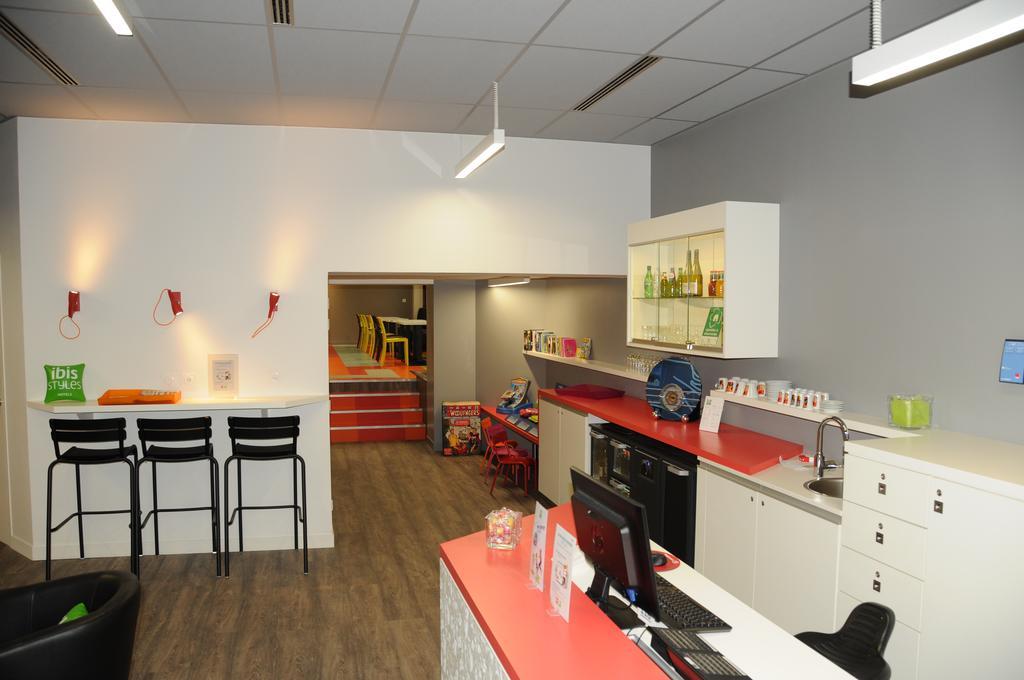 Ibis Styles Chambery Centre Gare Hotell Eksteriør bilde